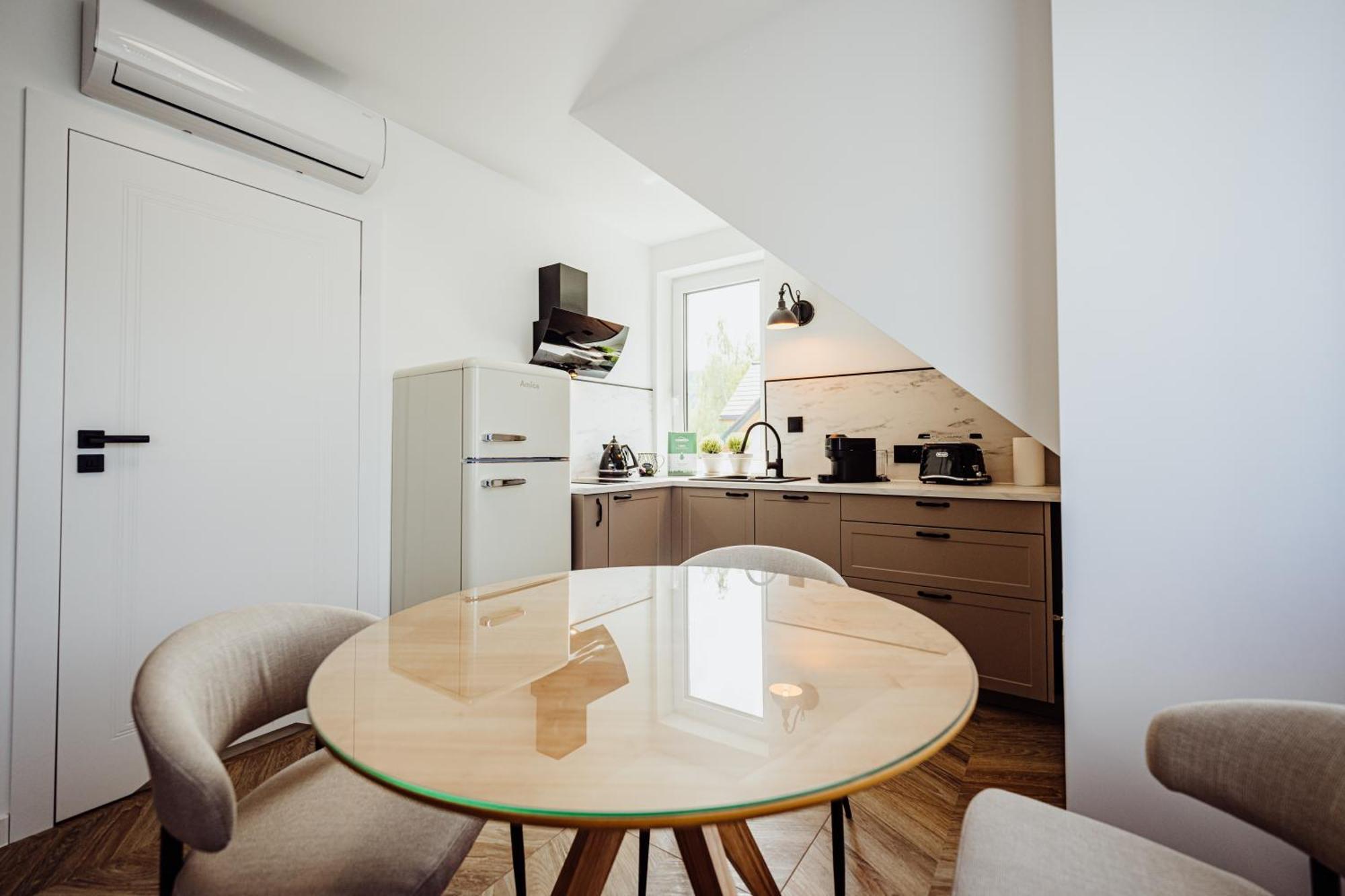 Cristalview Stay&Relax - Luksusowe Apartamenty- Zewnetrzne Jacuzzi- Przyjazne Dla Rodzin - Zwierzeta Akceptowane Подґужин Екстер'єр фото